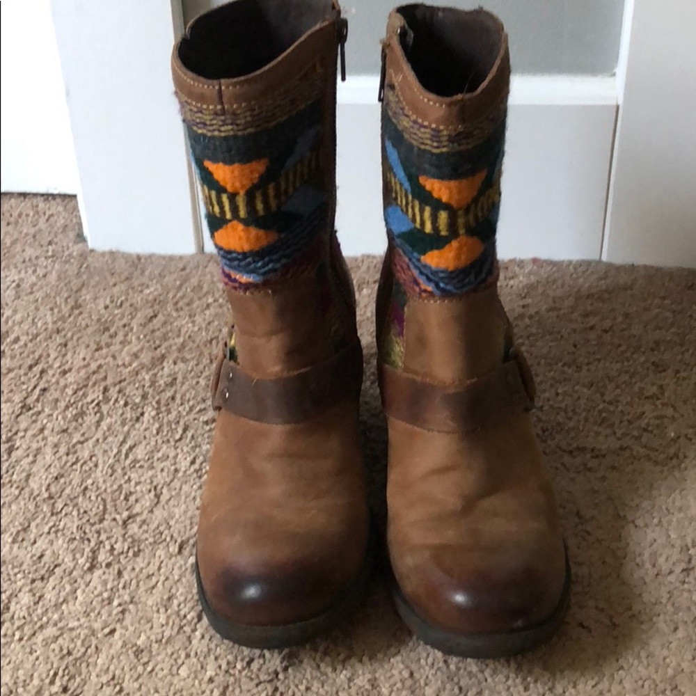 Born - Fabric and Leather - Women’s Boots - Size 9